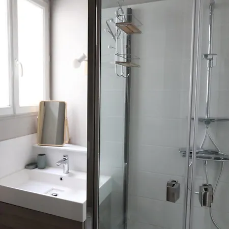 Big Flat In Montmartre Daire Paris